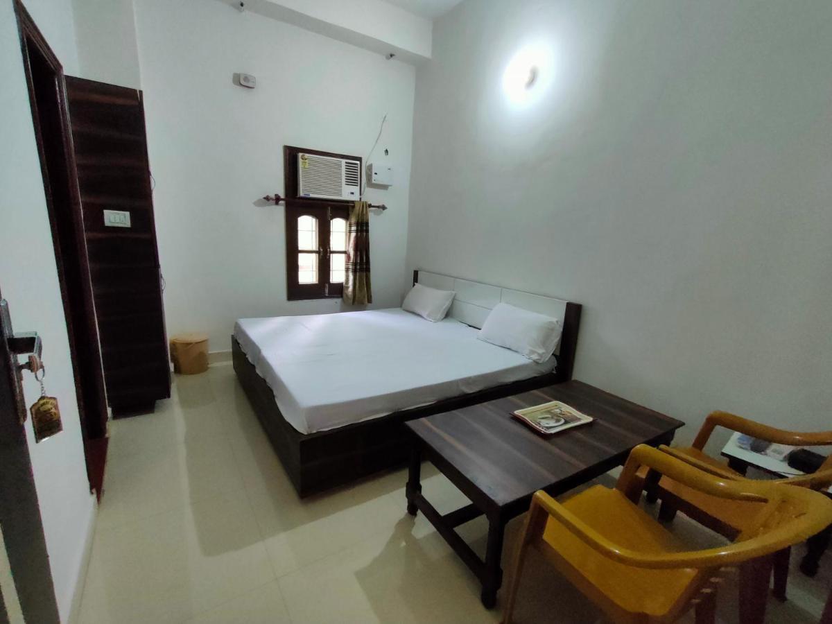 Arjun Guest House Патханкот Екстер'єр фото